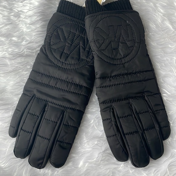 Brand New Michael Kors Black Touchscreen Stitch Logo Detail Gloves - Picture 4 of 11